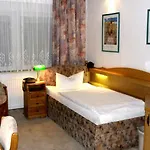 Garden 3*