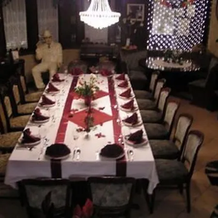 Отель Garden 3*