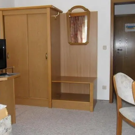 Отель Garden 3*